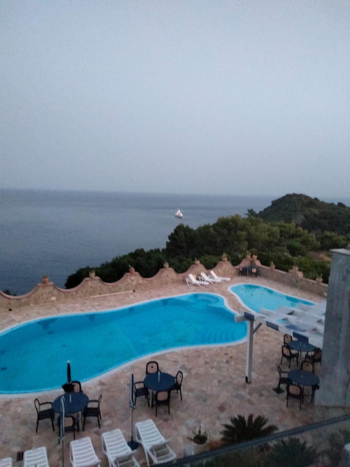 Hotel Diana Isola di Ustica Buitenkant foto